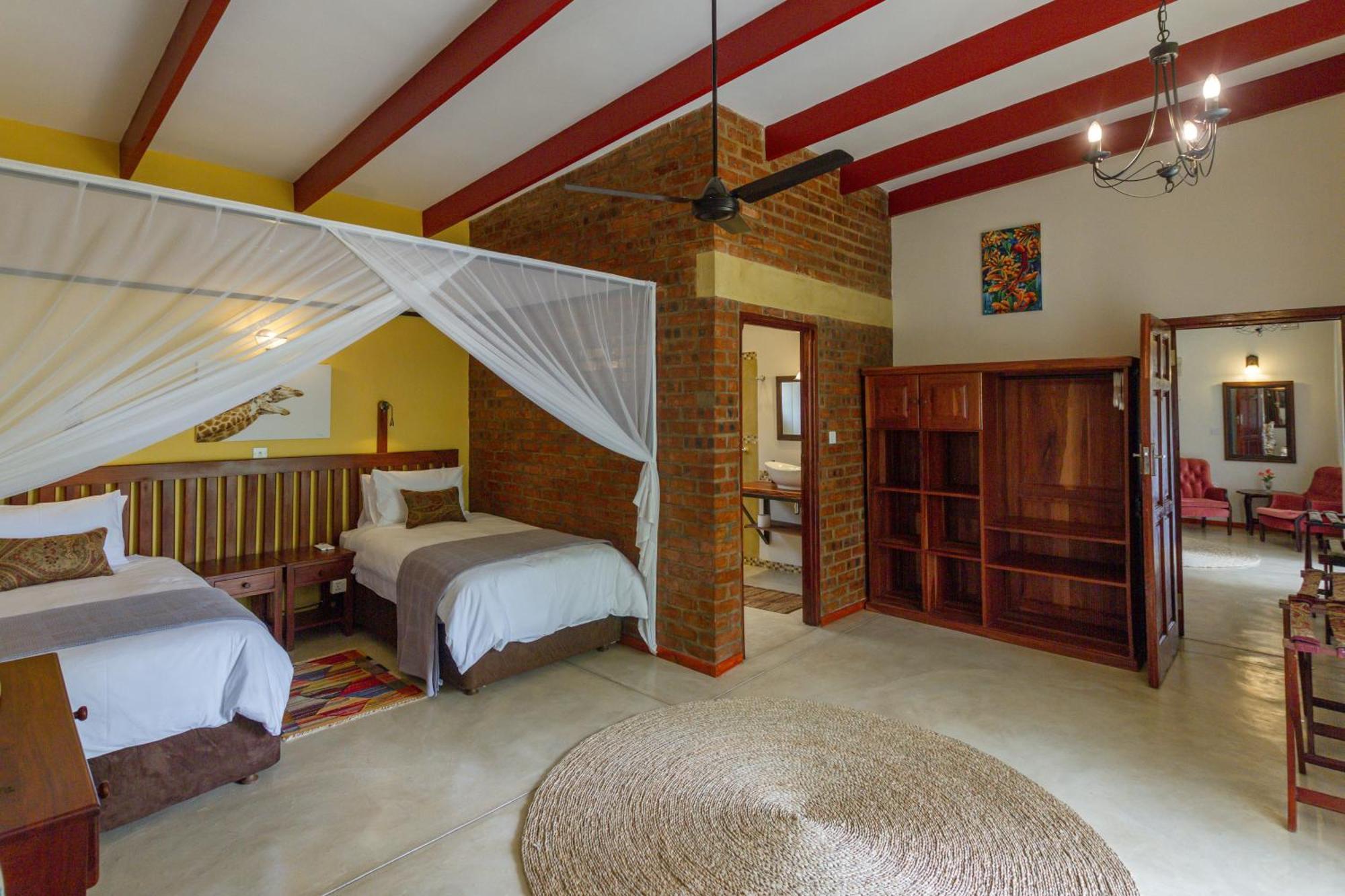 The Courtney Lodge Victoria Falls Exterior photo